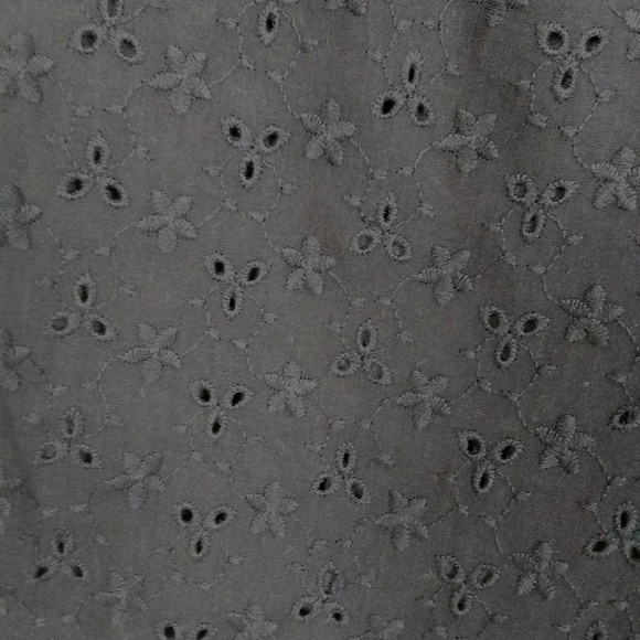 Cynthia Rowley Embroidered Shorts | sz 10 - Picture 3 of 4